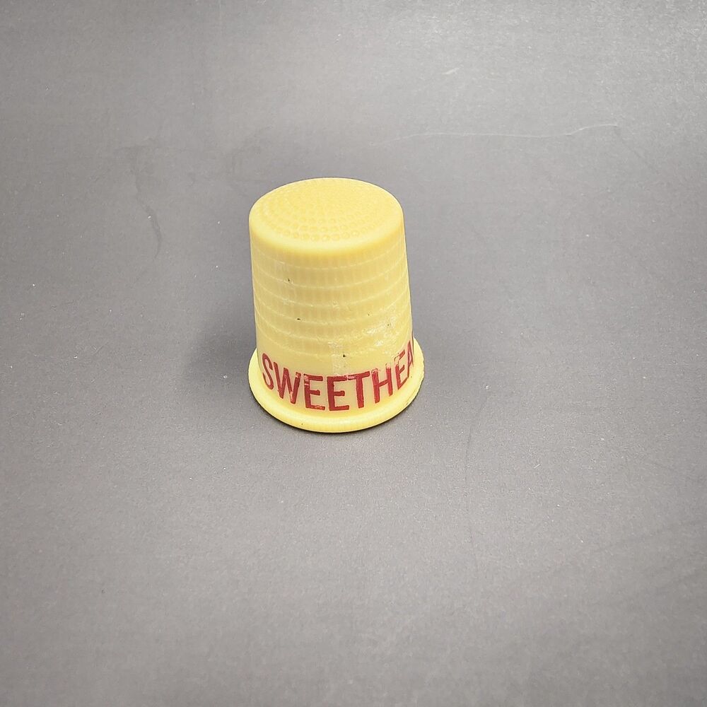Vintage Sweetheart Bread Plastic Advertising Sewing Thimble Red Lettering Heart